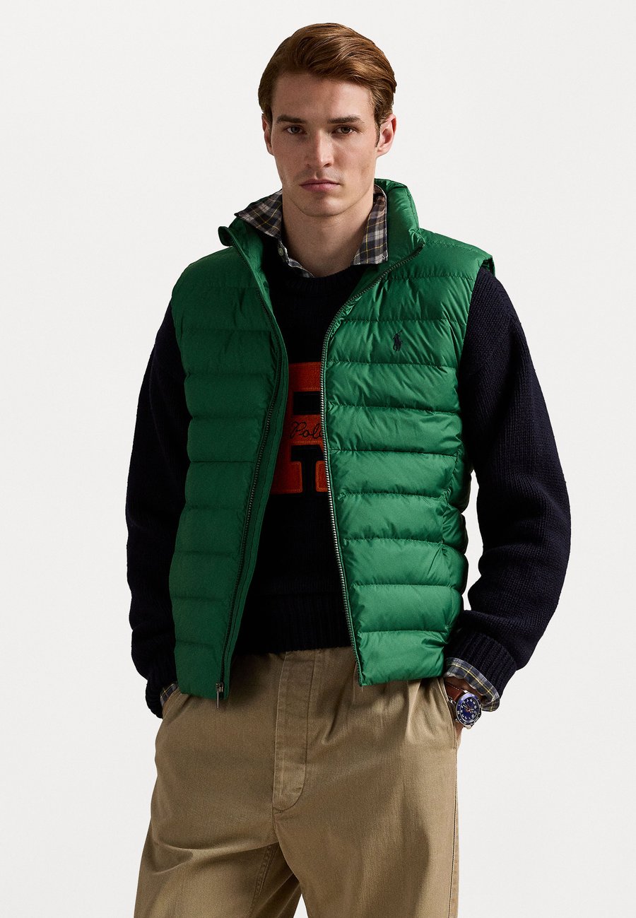

Куртка Polo Ralph Lauren THE COLDEN PACKABLE MATTE VEST, New Forest/Dark Blue