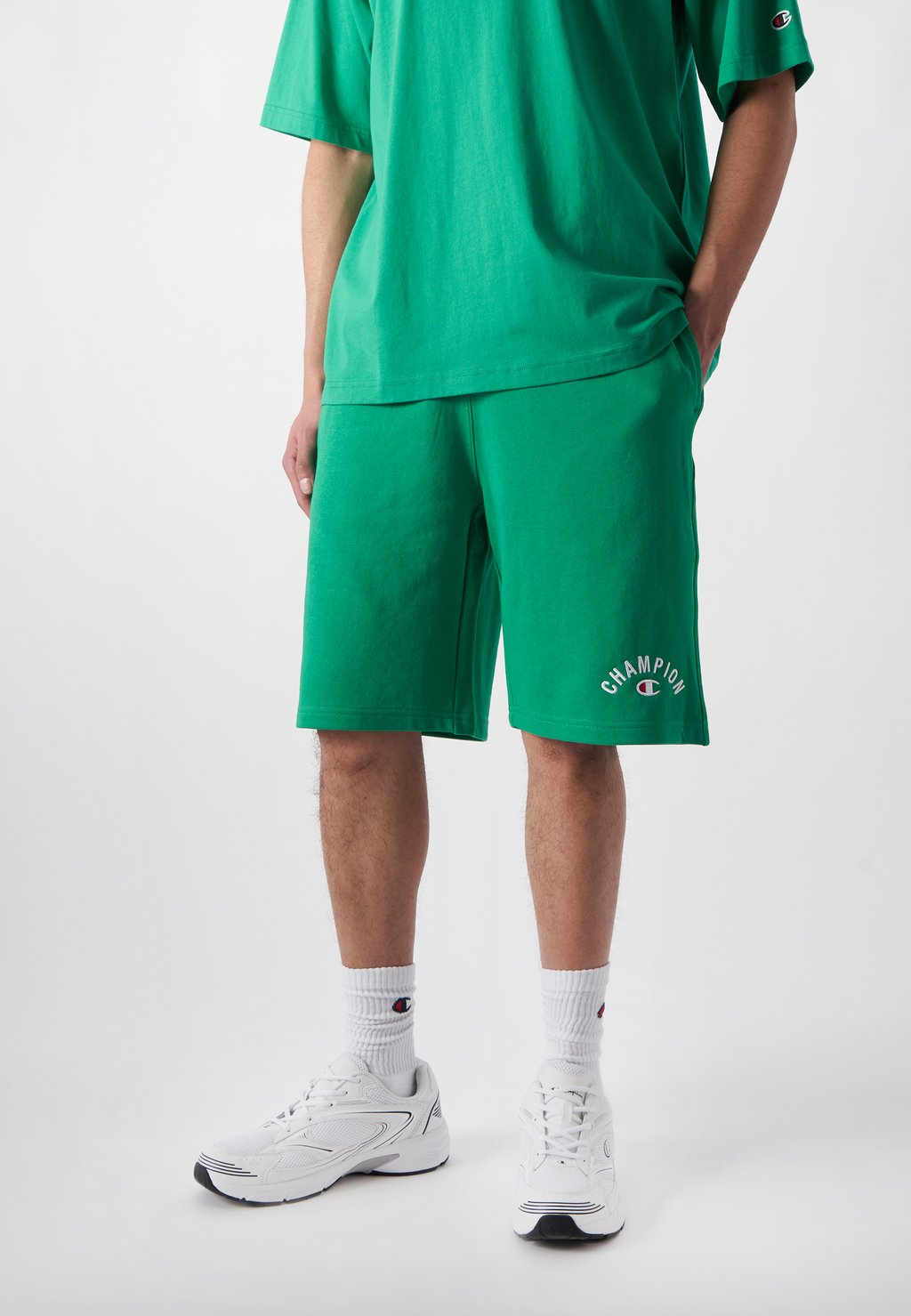 

Шорты AUTHENTIC - Tracksuit bottoms Champion, зеленый