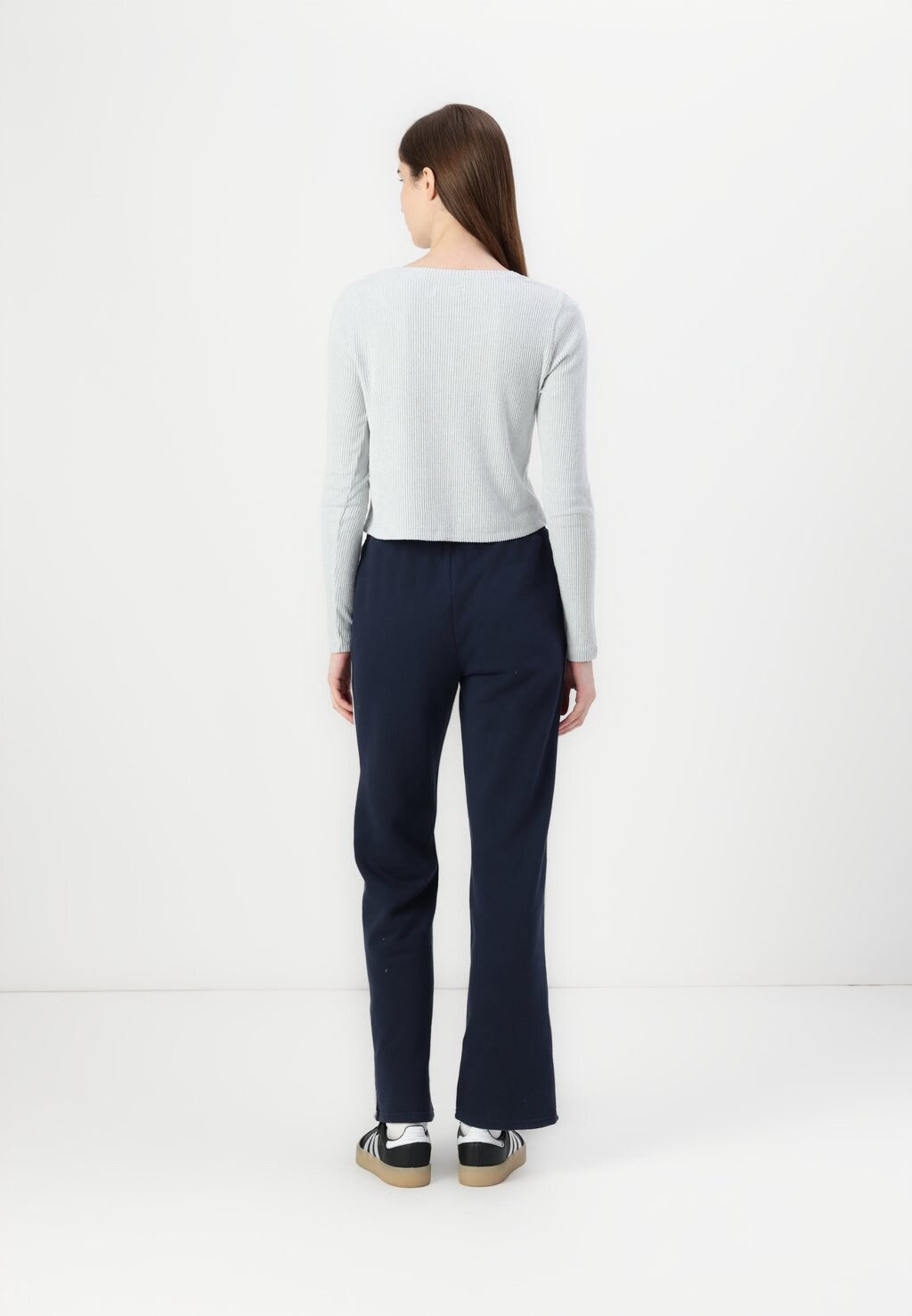 

Спортивные брюки TREND DROP STRAIGHT LEG Hollister Co., темно-синий