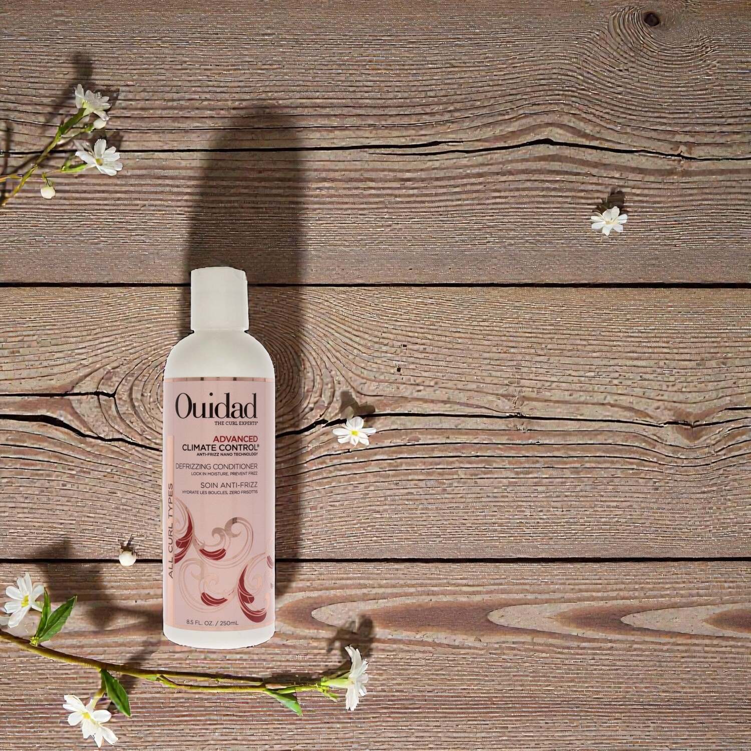 Кондиционер для волос Ouidad Advanced Climate Control Defrizzing Conditioner для мужчин и женщин - 240 мл (8,5 унций), прозрачный — фото 2