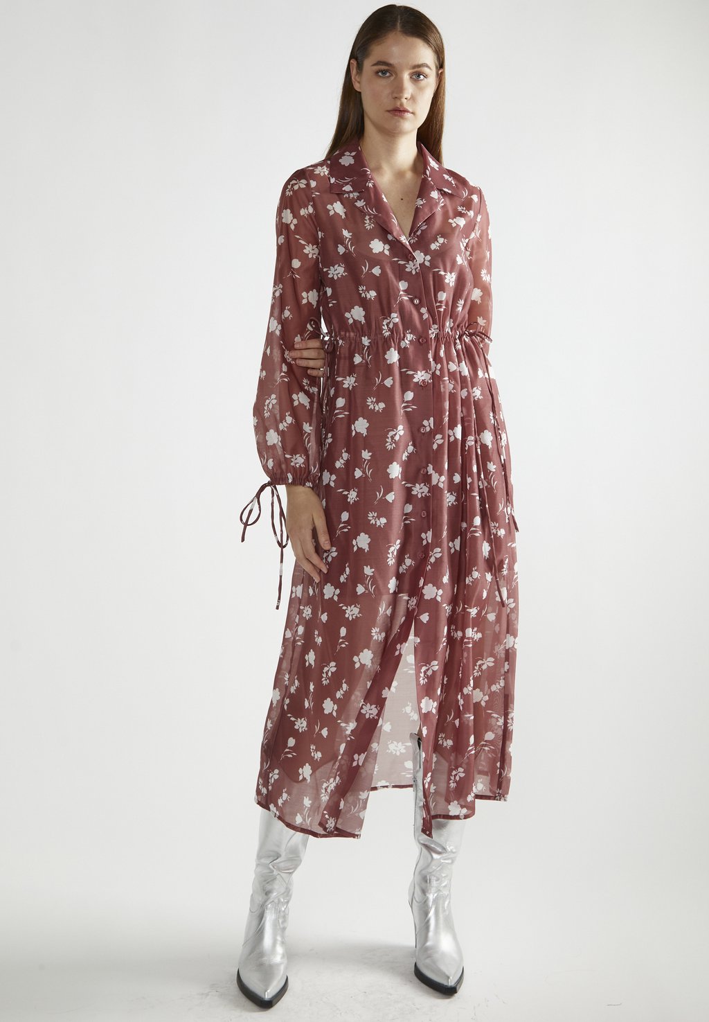 

Платье-рубашка GATHERED TIE Glamorous, красный