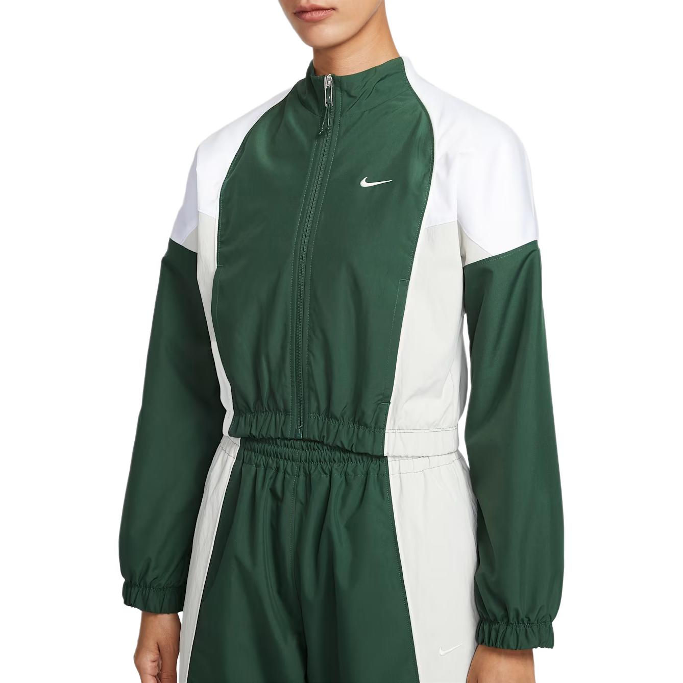 Спортивная куртка-бомбер женская укороченная Nike, зеленый — фото 4