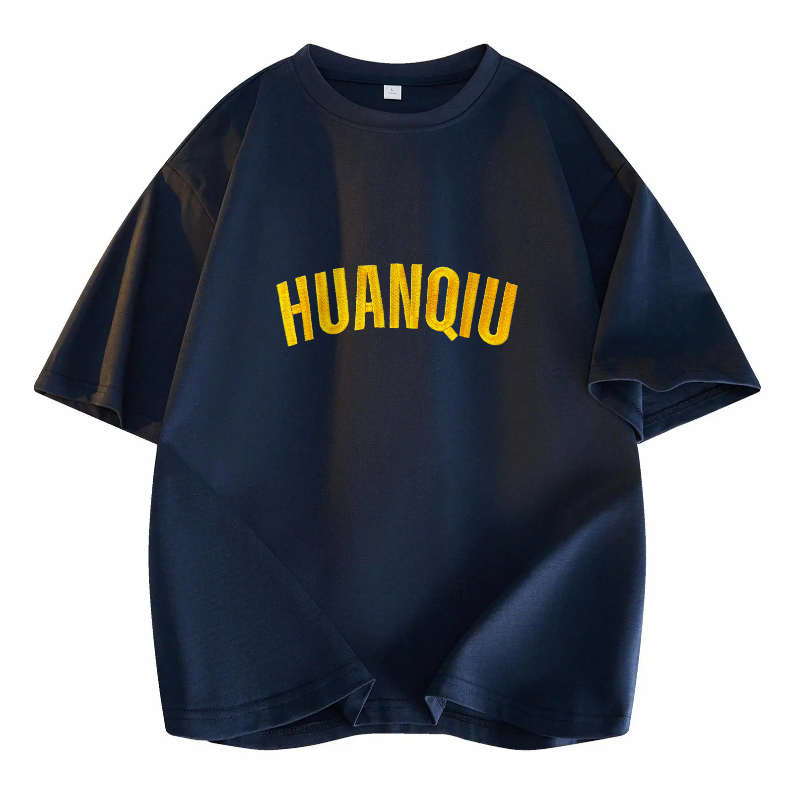 

Футболка Unisex Crew Neck Moderate Heavyweight HUANQIU, темно-синий (желтый)[embroidered]