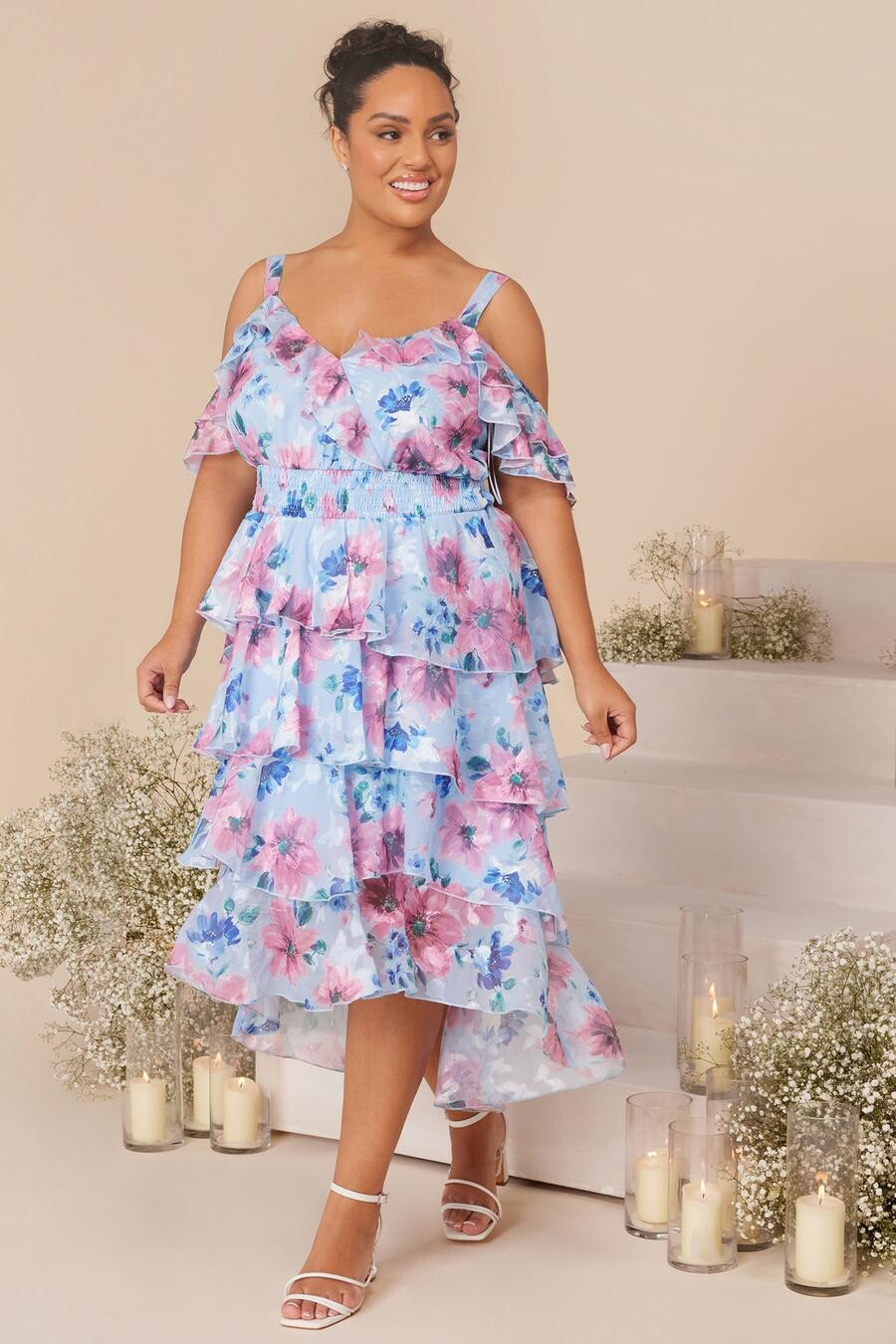 

Платье миди Curve Blue Floral с шифоновым узором QUIZ Clothing
