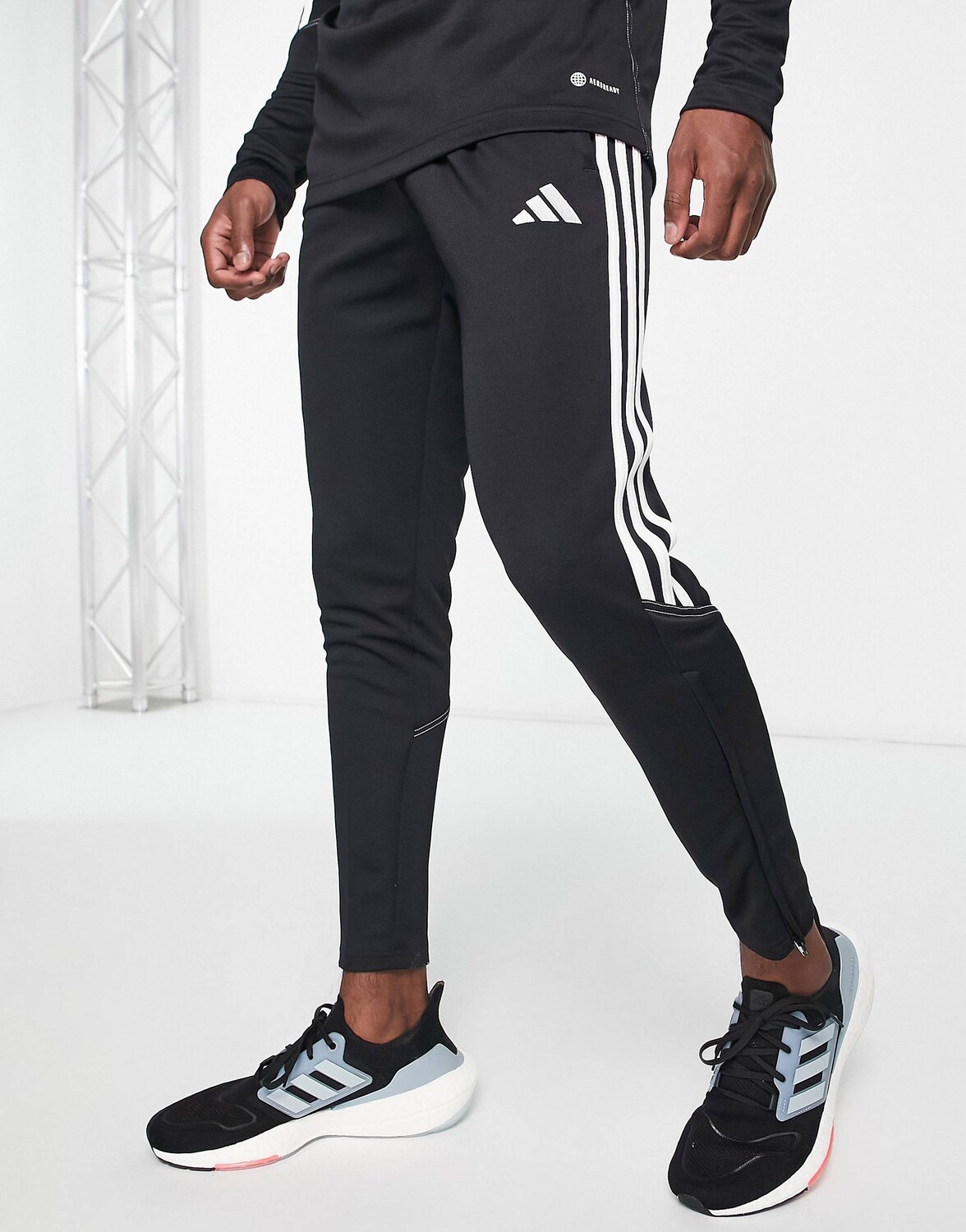 

черно-белые джоггеры adidas Football Tiro 23 adidas performance