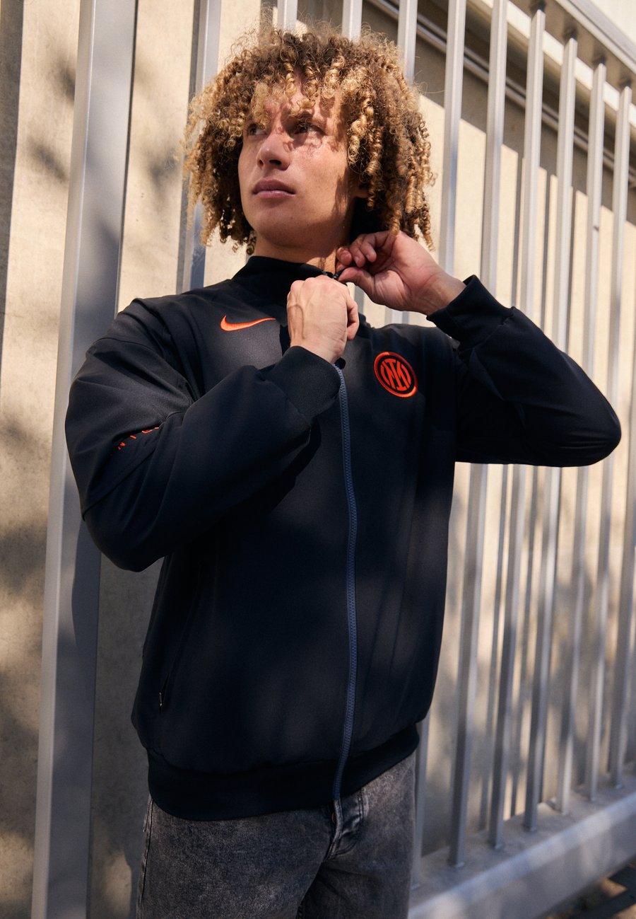 

Куртка Nike Performance INTER MILAN STRIKE THIRD, Black/Thunder Blue/Safety Orange/Black