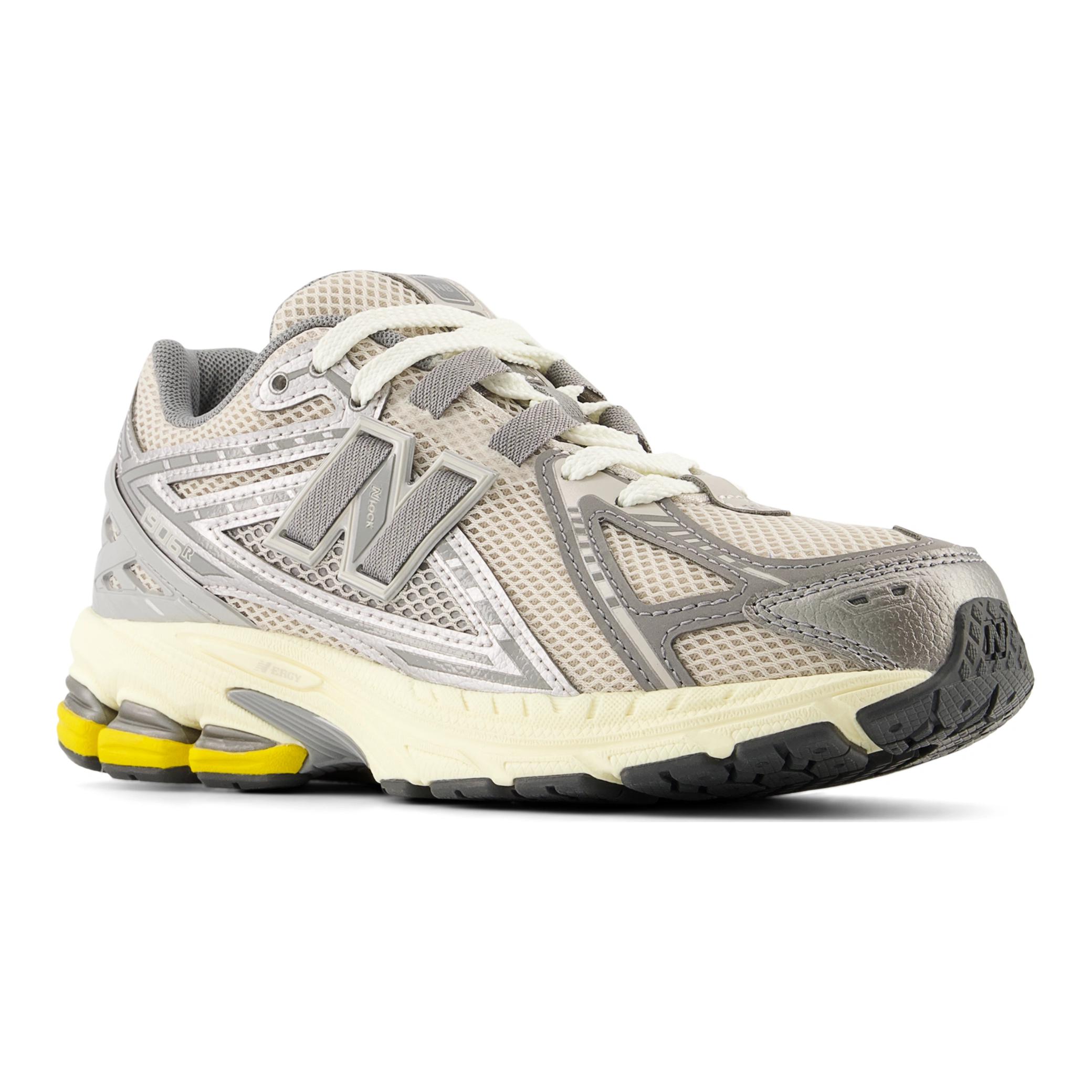 1906RD Футболка с аппликацией логотипа New Balance, серый белый желтый — фото 2