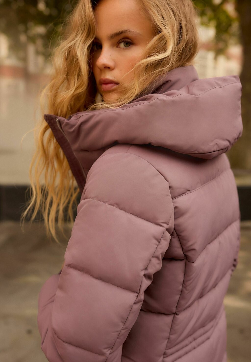 

Зимнее пальто REGULAR FIT Next, розовый