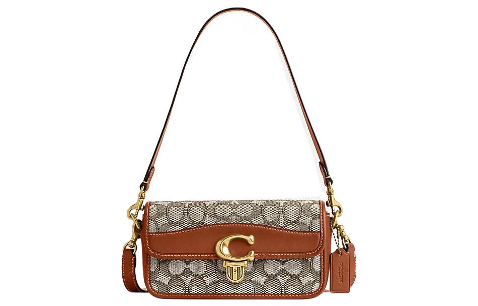 

Студийная кожаная с текстилем багет сумка через плечо женская коричневая и серая COACH