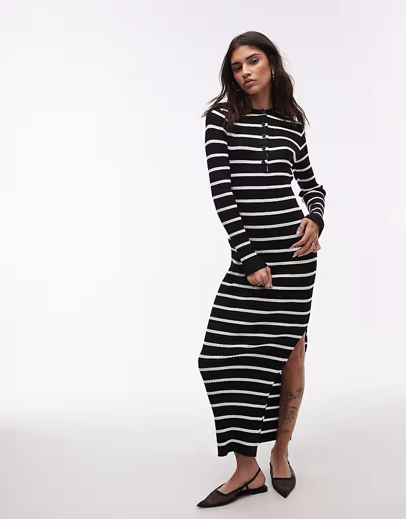 

Трикотажное платье макси Topshop на пуговицах в монохромном исполнении