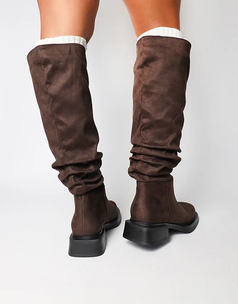 Ботильоны на каблуке с рюшами от SIMMI Shoes Amrose из коричневой замши — фото 2
