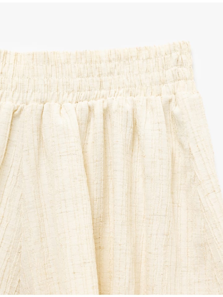 

Тканевые шорты KOTON, экрю