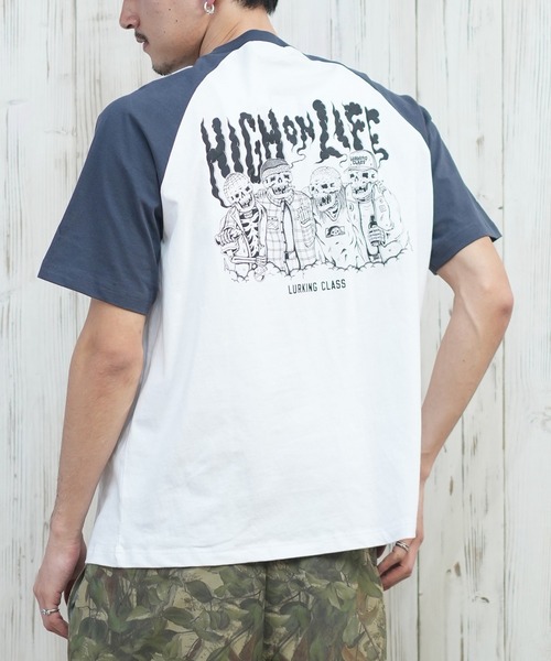 

Футболка с коротким рукавом и регланным кроем на спине LURKING CLASS, бело-серая, Серый, Футболка с коротким рукавом и регланным кроем на спине LURKING CLASS, бело-серая