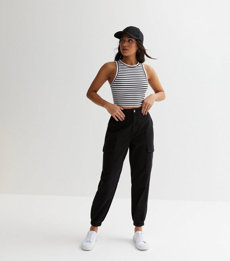 

Миниатюрные черные хлопковые брюки карго с манжетами New Look, черный
