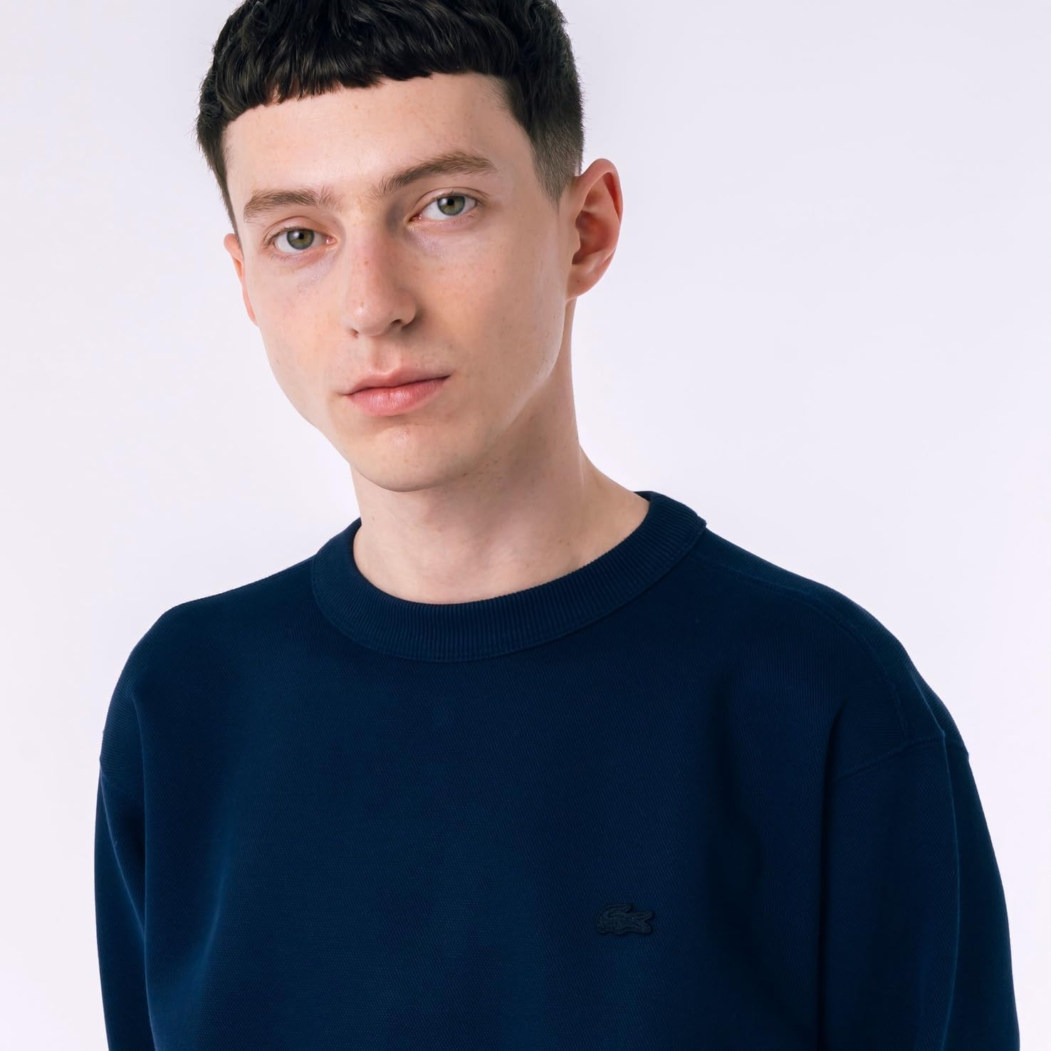 Мужская толстовка Lacoste из однотонного трикотажа пике с круглым вырезом, официальная модель, темно-синий — фото 4