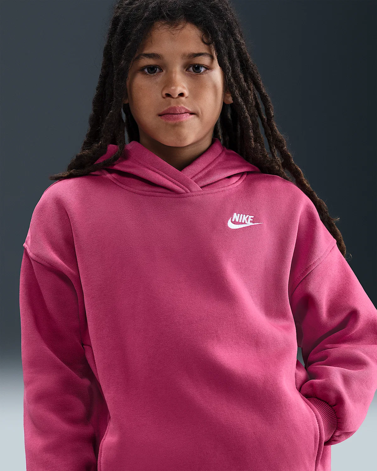 Детский оверсайз худи Nike Sportswear Club Fleece, Sweet Beet/Sweet Beet/White — фото 3