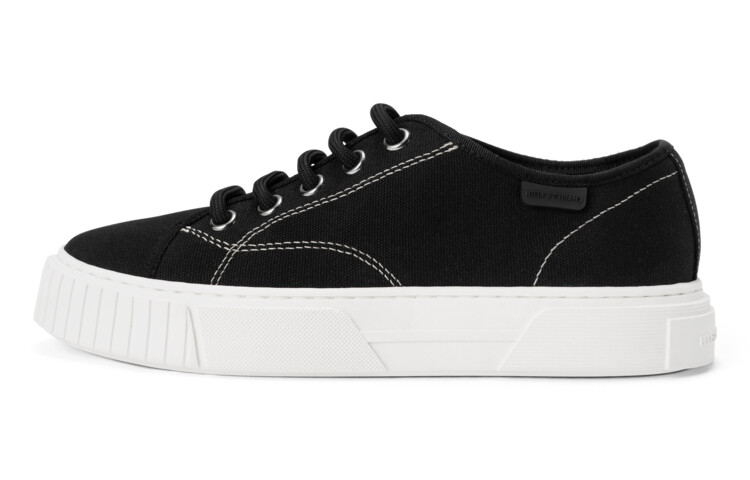 

Кроссовки CHARLES&KEITH Skateboarding Shoes Women's Low-top, черный