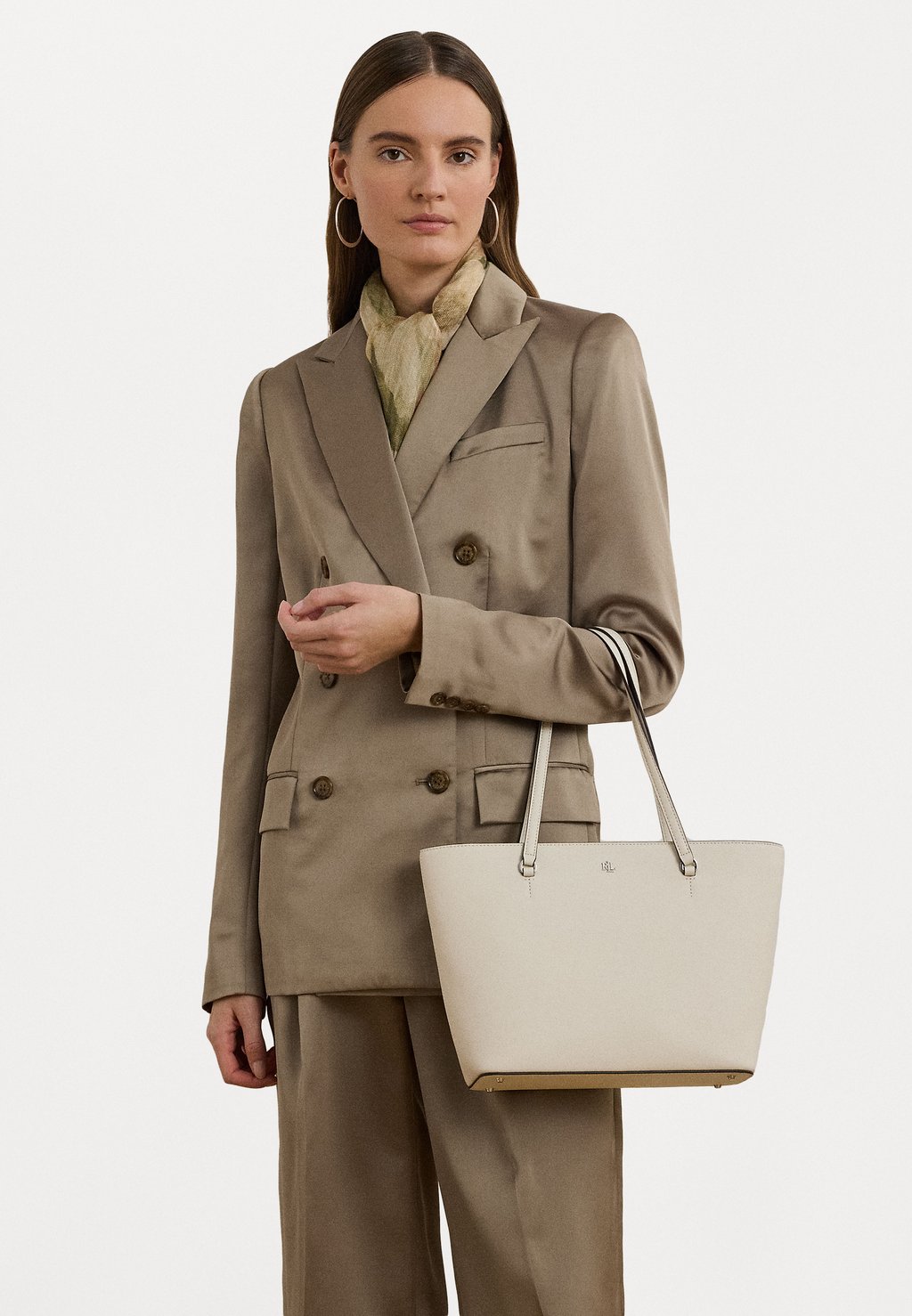 

Сумка CROSSHATCH LEATHER MEDIUM KARLY TOTE Lauren Ralph Lauren, слоновая кость, Бежевый, Сумка CROSSHATCH LEATHER MEDIUM KARLY TOTE Lauren Ralph Lauren, слоновая кость
