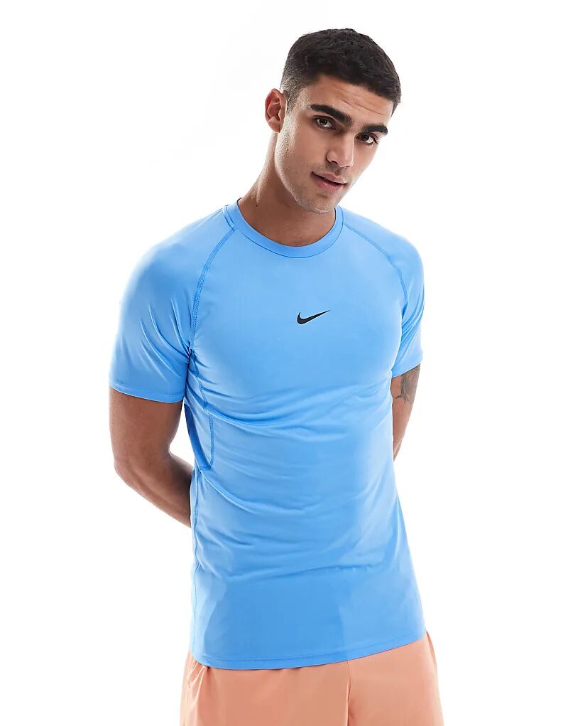 

Футболка Dri-FIT muscle fit синего цвета Nike Training