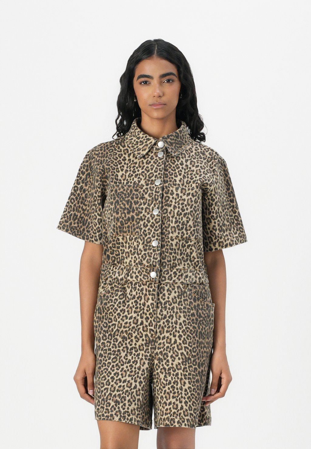 

Комбинезон ONLNAOMI PLAYSUIT ONLY, темно-коричневый