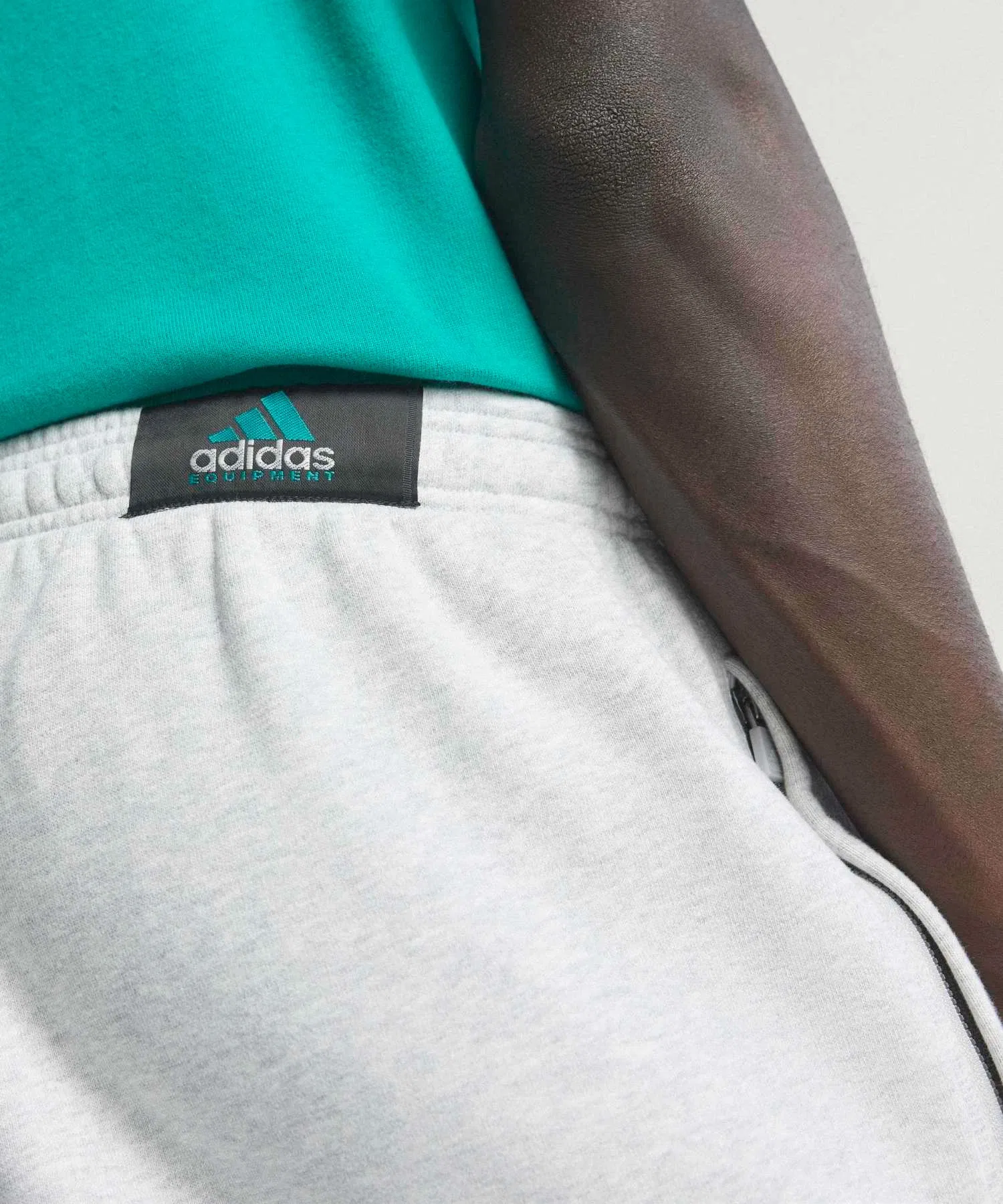 Спортивные штаны Adidas EQT с открытым низом / Adidas Originals — фото 4