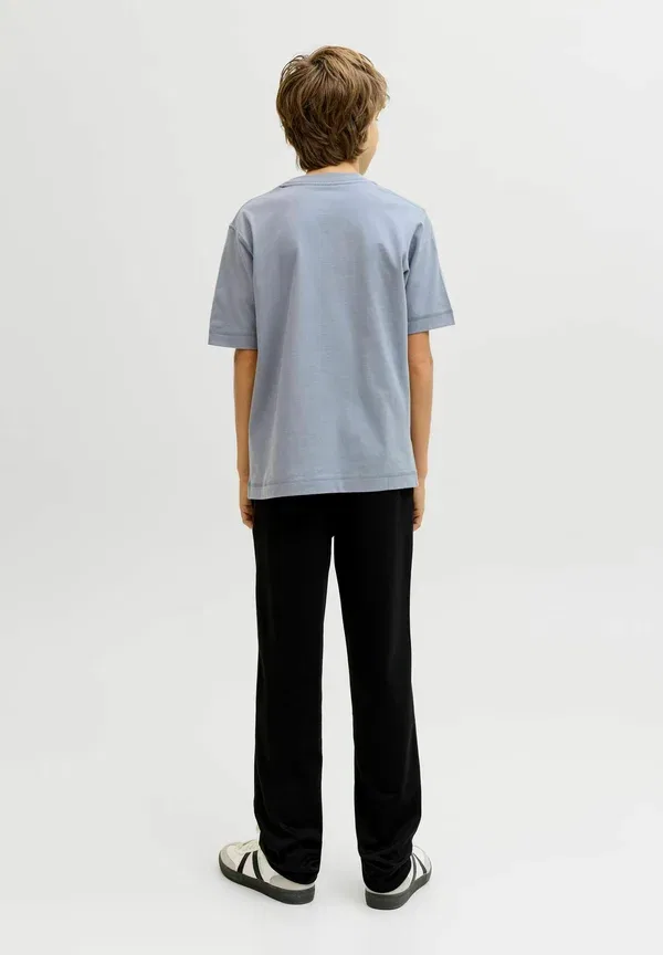 Футболка Jornorrebro emb tee ss cn noos jnr basic t-shirt Jack & Jones Junior, пассатные ветры — фото 3