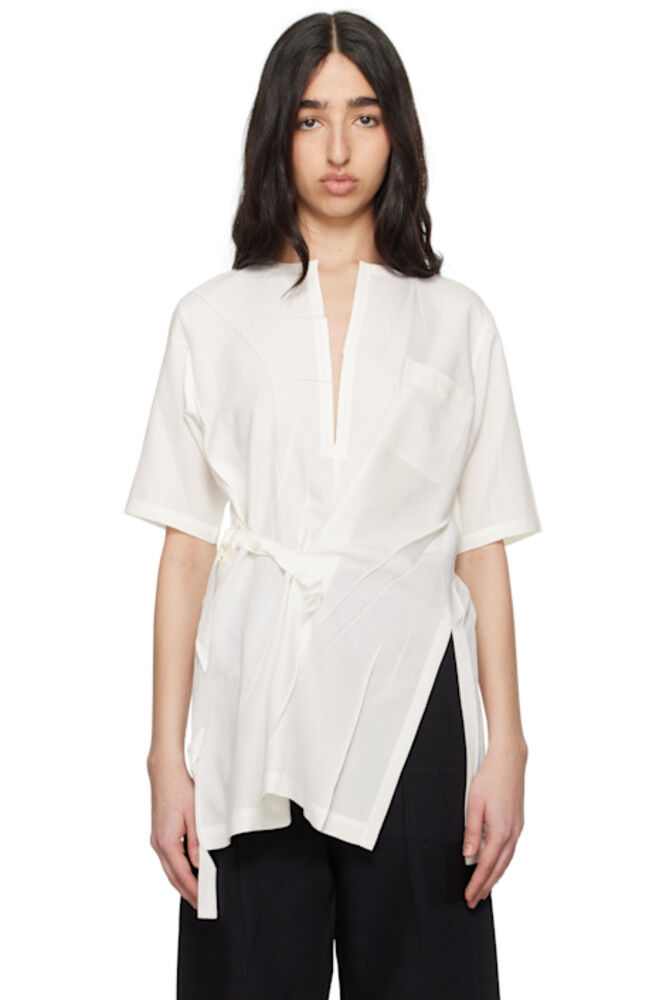 

Белая блузка с отпрессованной формой ISSEY MIYAKE
