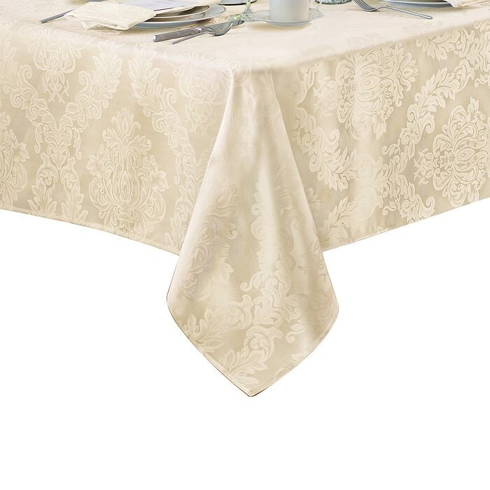 

Продолговатая скатерть из жаккардового дамаска Barcelona, ​​144 x 60 дюймов Villeroy & Boch
