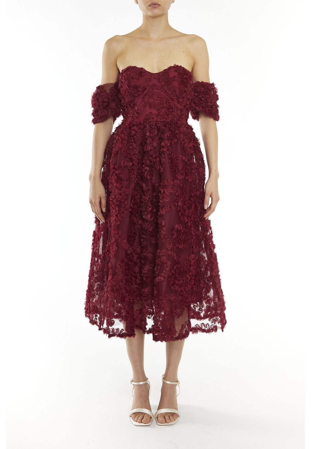 

Элегантное платье Amelia Floral 3D Bardot Midaxi Skater True Decadence, цвет burgundy