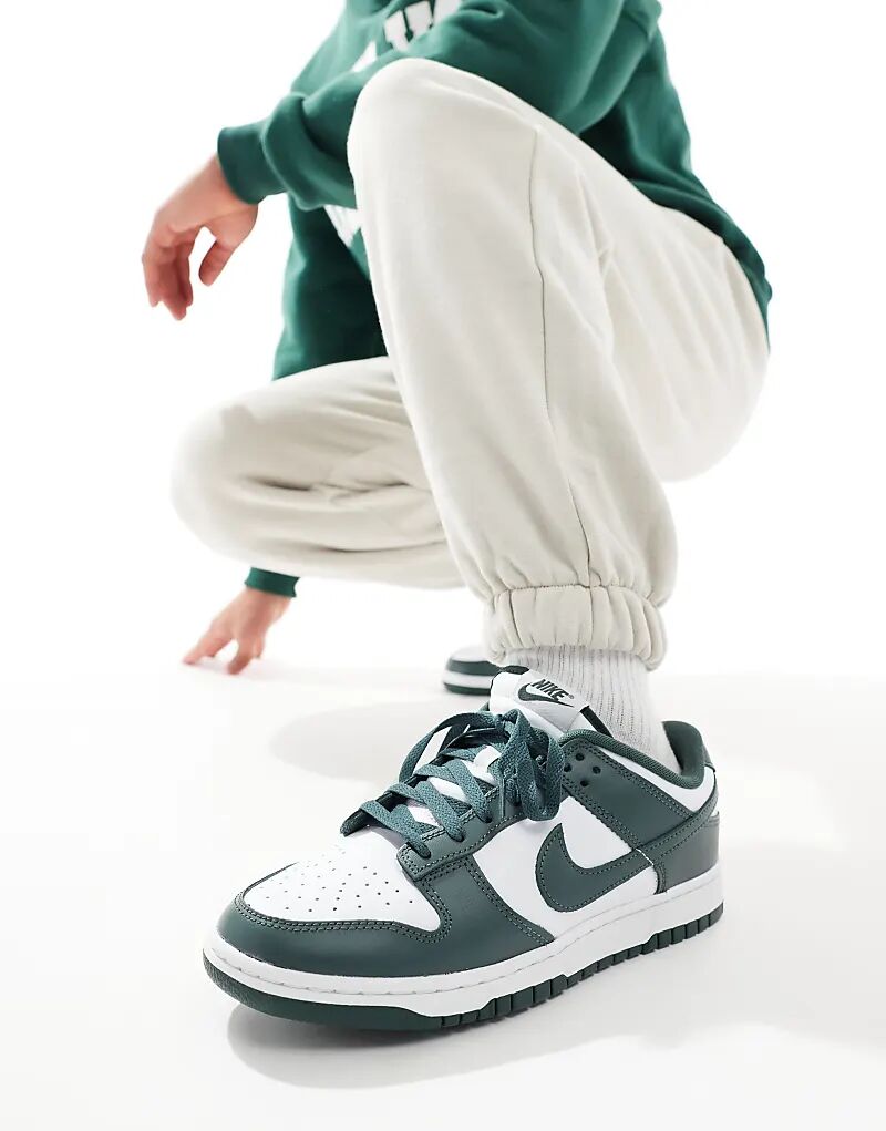 

Nike – Dunk Low Retro – Кроссовки темно-зеленого и белого цветов