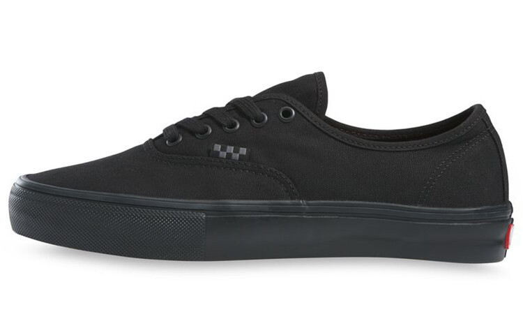 

Кроссовки Authentic Skate Vans 'Triple Black'