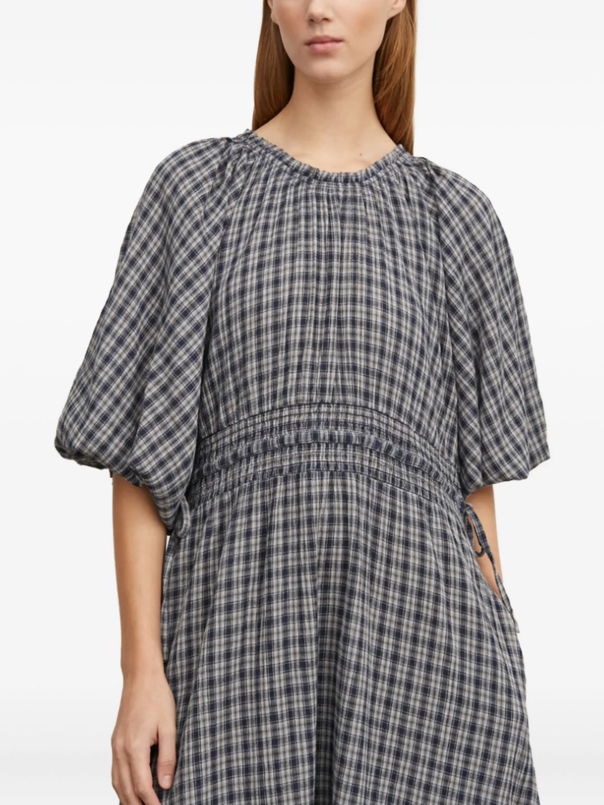 

Клетчатое платье миди с объемными рукавами Skall Studio, синий