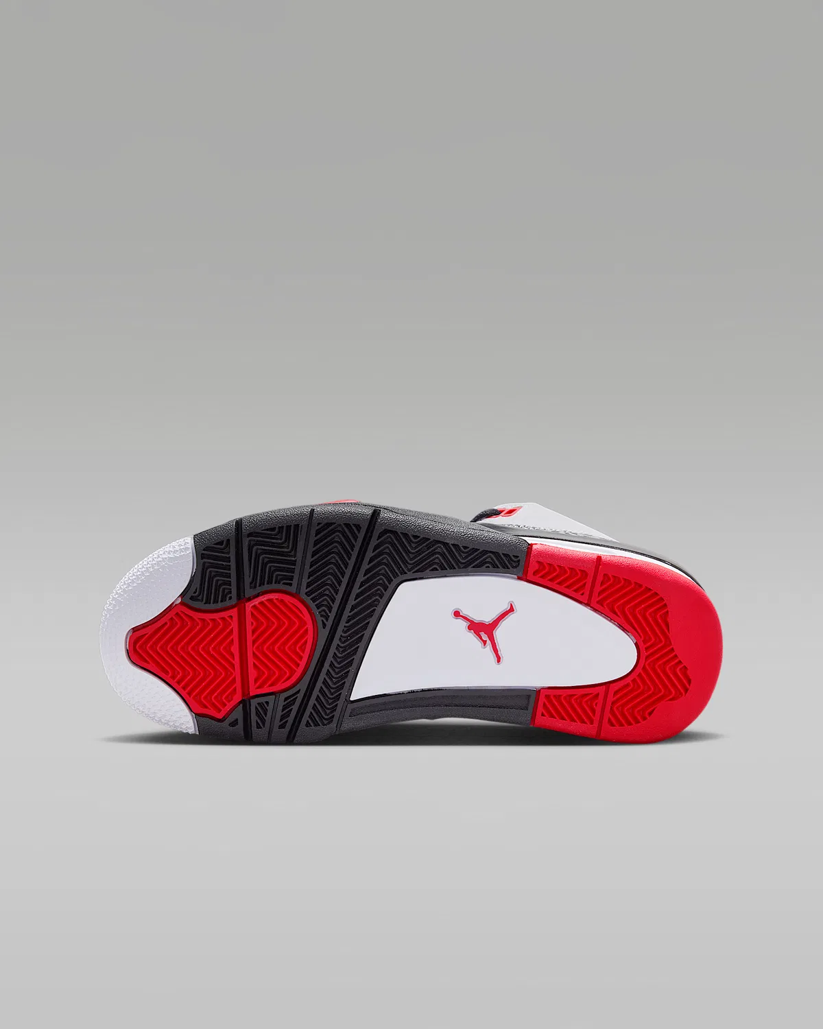 Кроссовки Jordan Son of Mars Low для детей, Cement Grey/Black/Fire Red/White — фото 2
