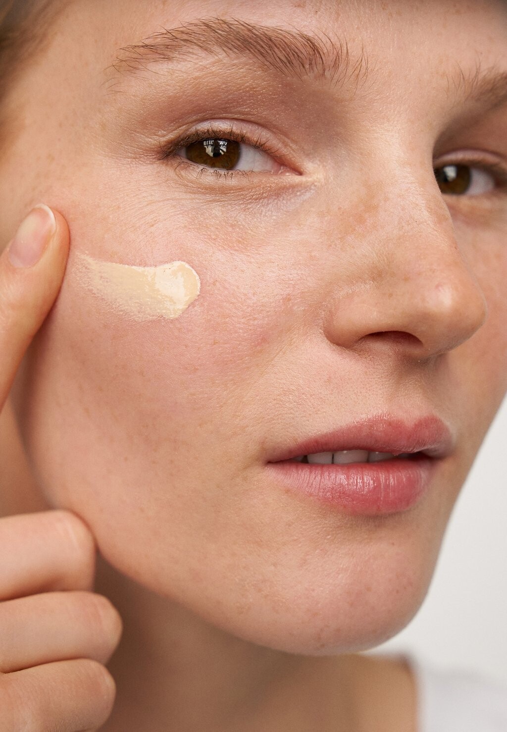 

Увлажнение Intral Environmental Lightweight Shield Spf50 Darphin