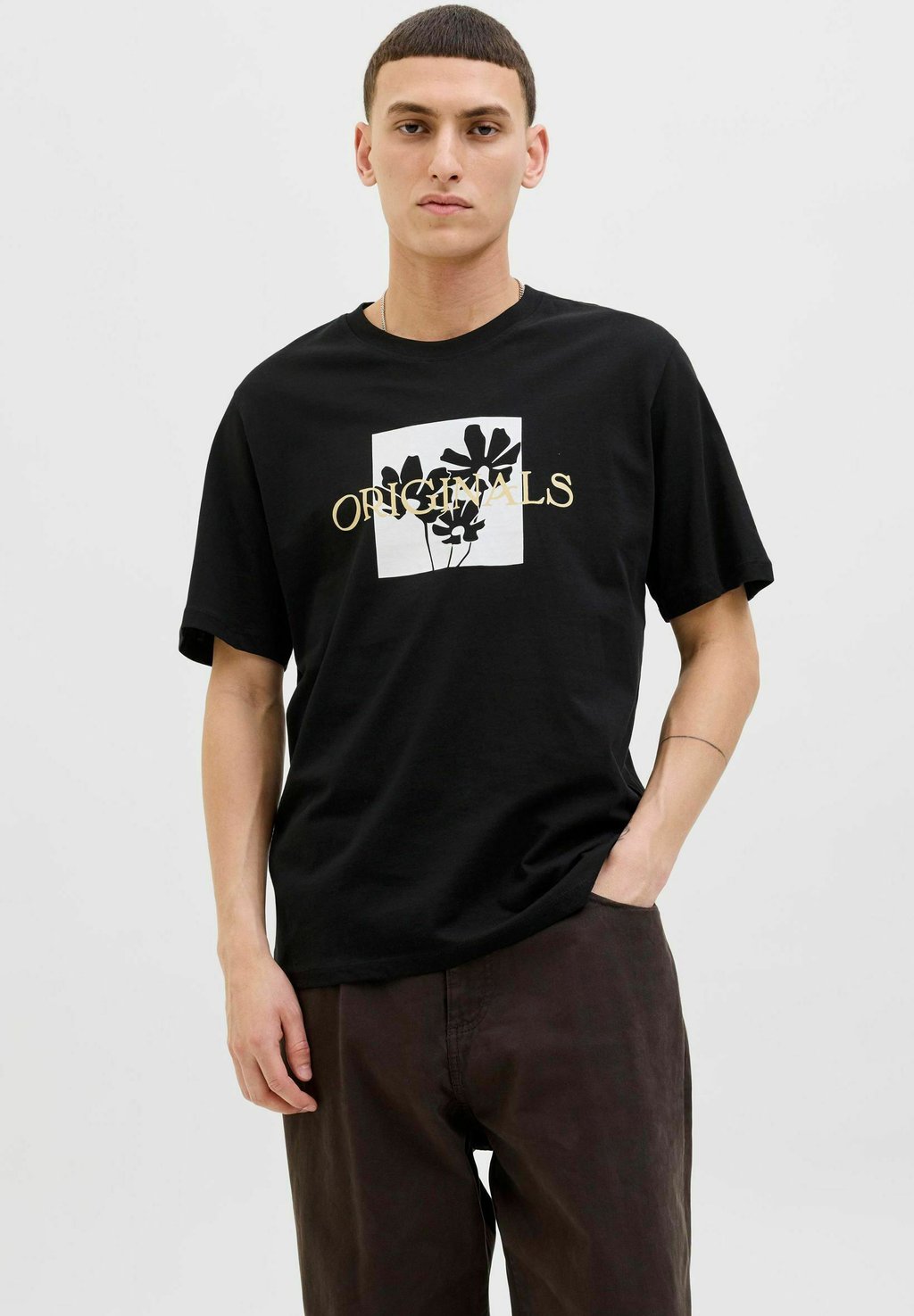 

Футболка с принтом RUNDHALSAUSSCHNITT Jack & Jones, черный