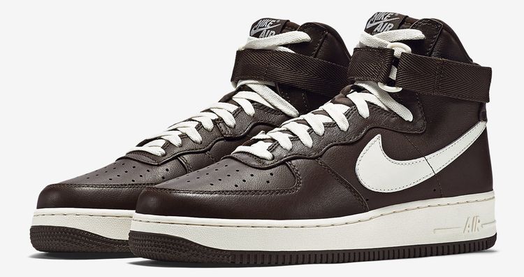 

Кроссовки Nike Air Force 1 Hi Retro Qs Chocolate, коричневый