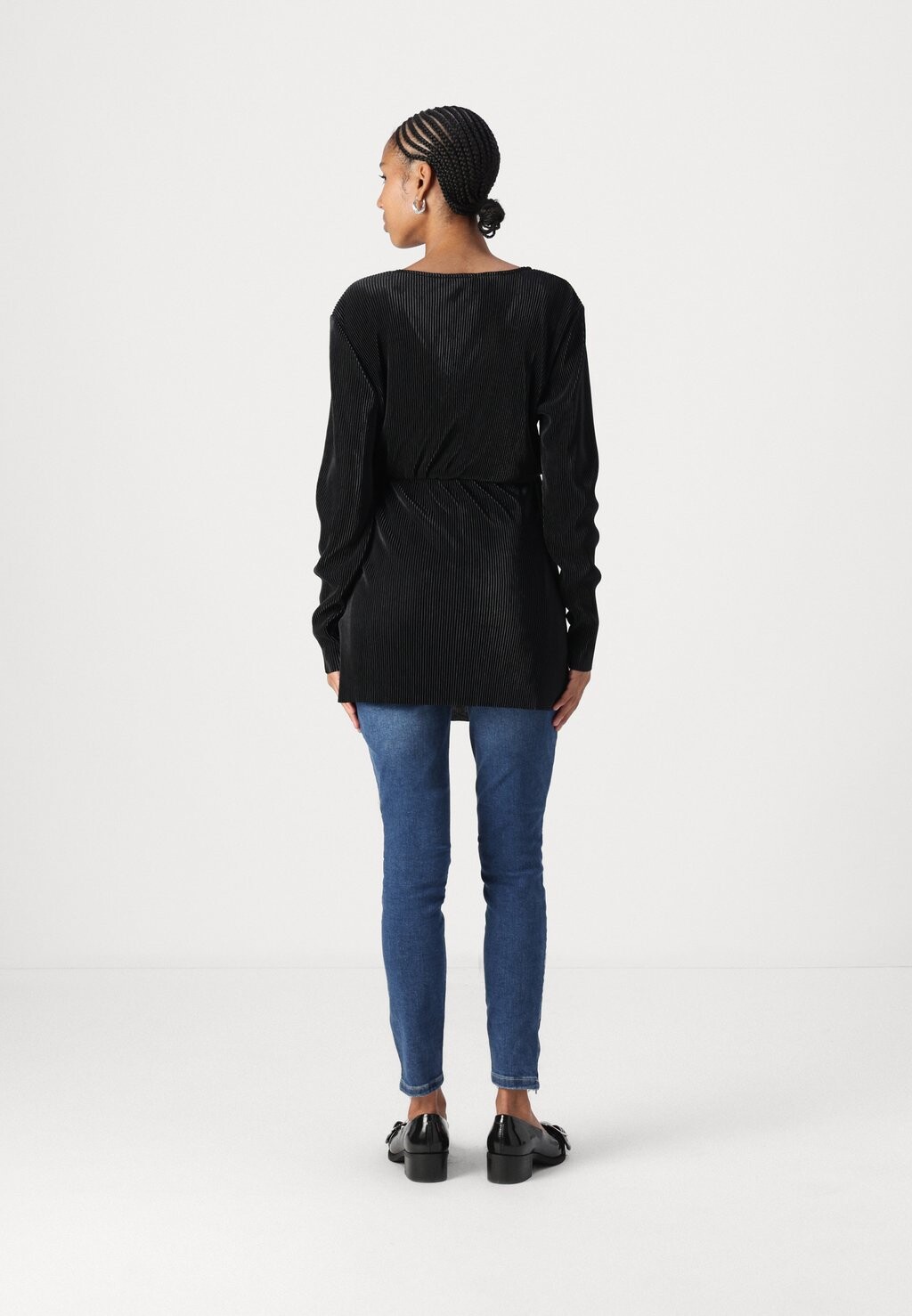 

Топ с длинными рукавами OLMSILAL V NECK ONLY MATERNITY, черный