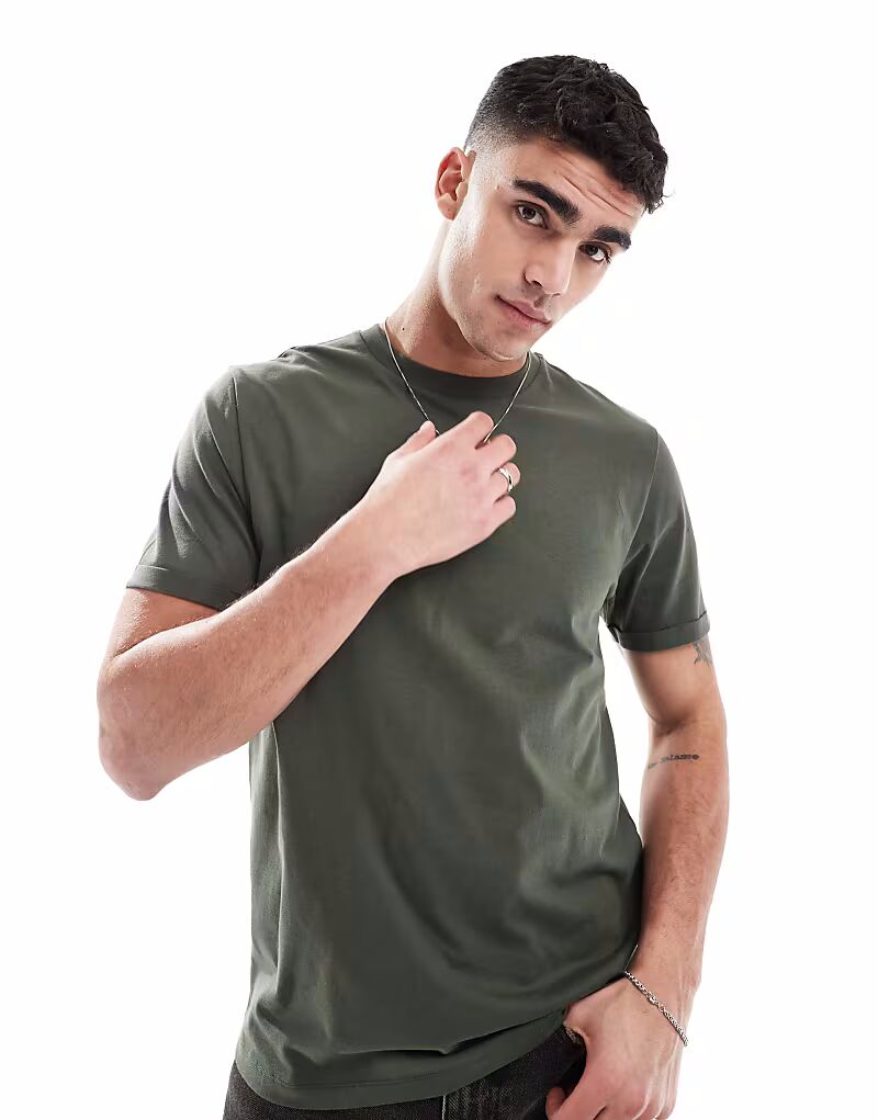 

Футболка ASOS DESIGN Essential с круглым вырезом и закатанными рукавами цвета хаки