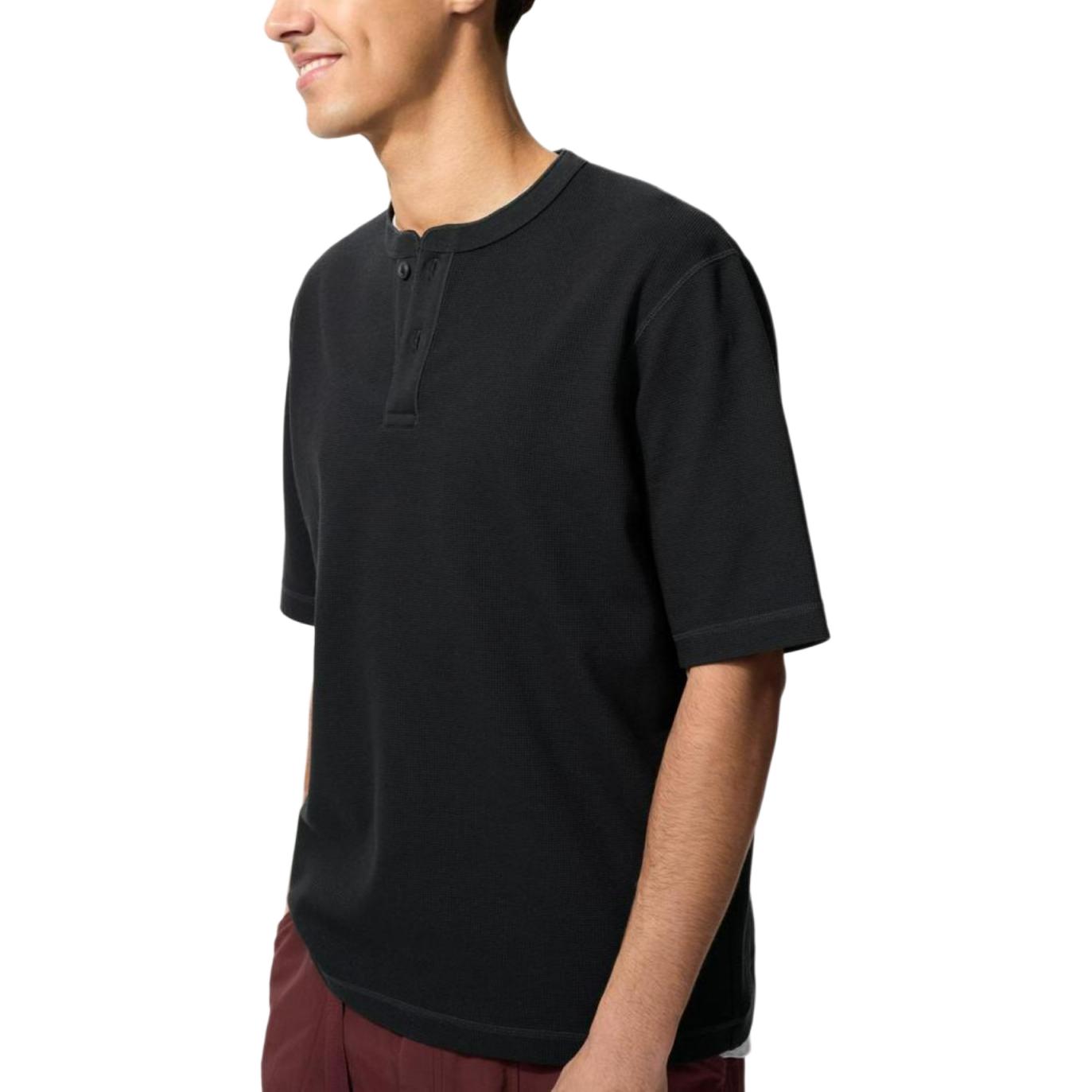 

UNIQLO Футболка унисекс черная, Черный, UNIQLO Футболка унисекс черная