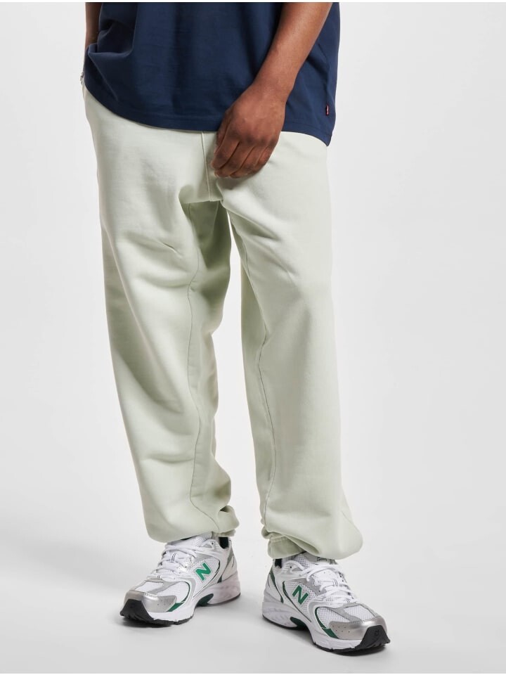 

Спортивные штаны Levi´s, цвет natural dye lime lime
