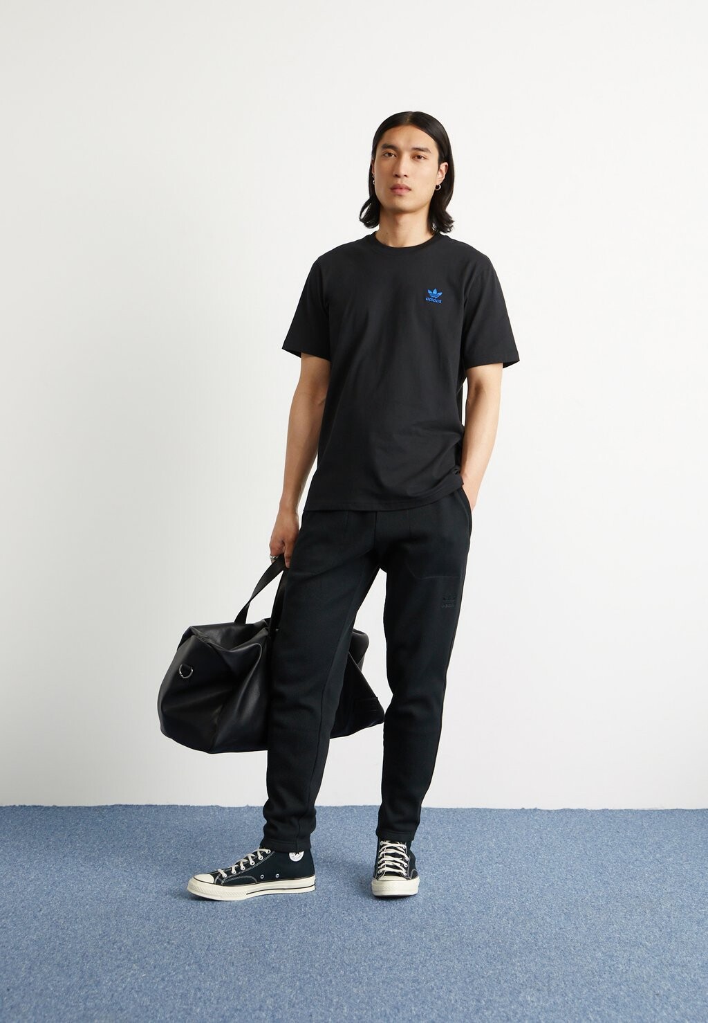 

Футболка с принтом FASHION adidas Originals, черный