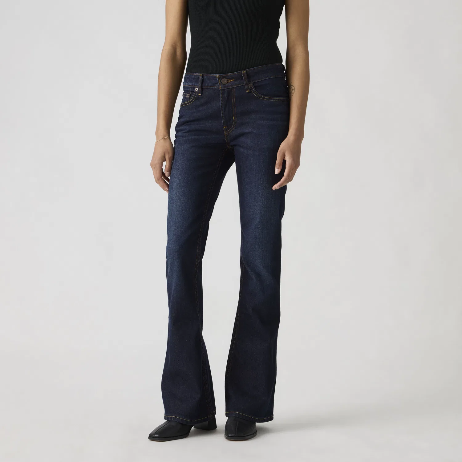 Женские джинсы-клеш с заниженной талией Levi's, Dark Wash — фото 2