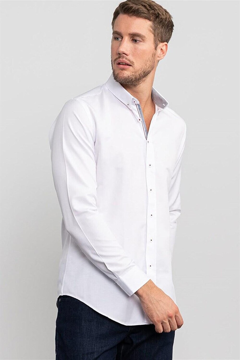 

Обычная спортивная мужская белая рубашка Slim Fit TUDORS