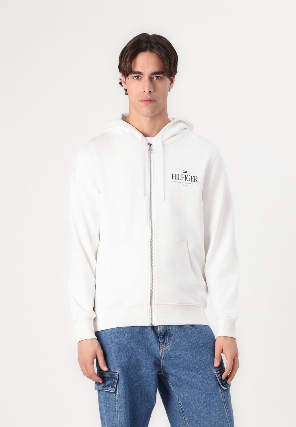 

Толстовка на молнии STACKED HOODED ZIP UNISEX Tommy Hilfiger, белый