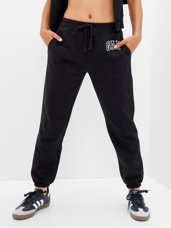 

Спортивные брюки стандартного кроя Gap, черный