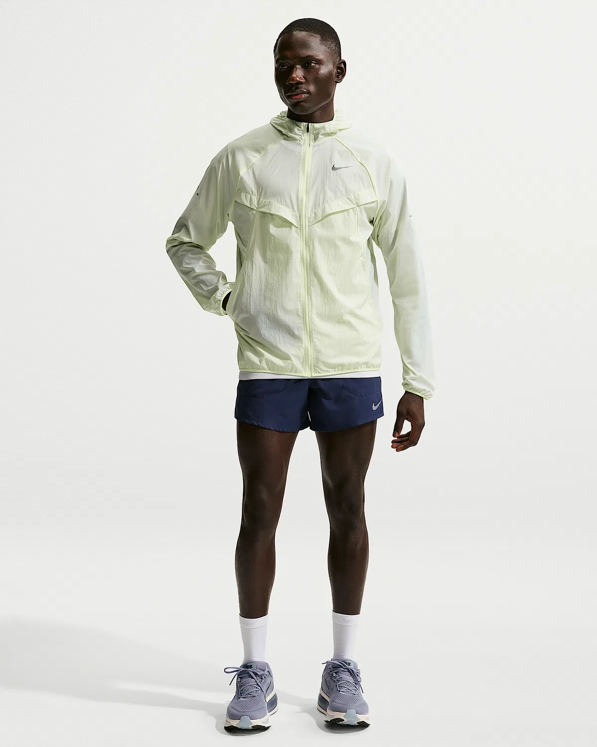 Мужская ветровка Nike Stride Repel UV для бега, Barely Volt/Barely Volt — фото 4