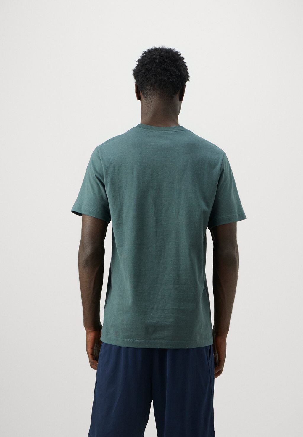 

Спортивная рубашка с короткими рукавами TEE MODERN FITNESS Nike, темно-зеленый