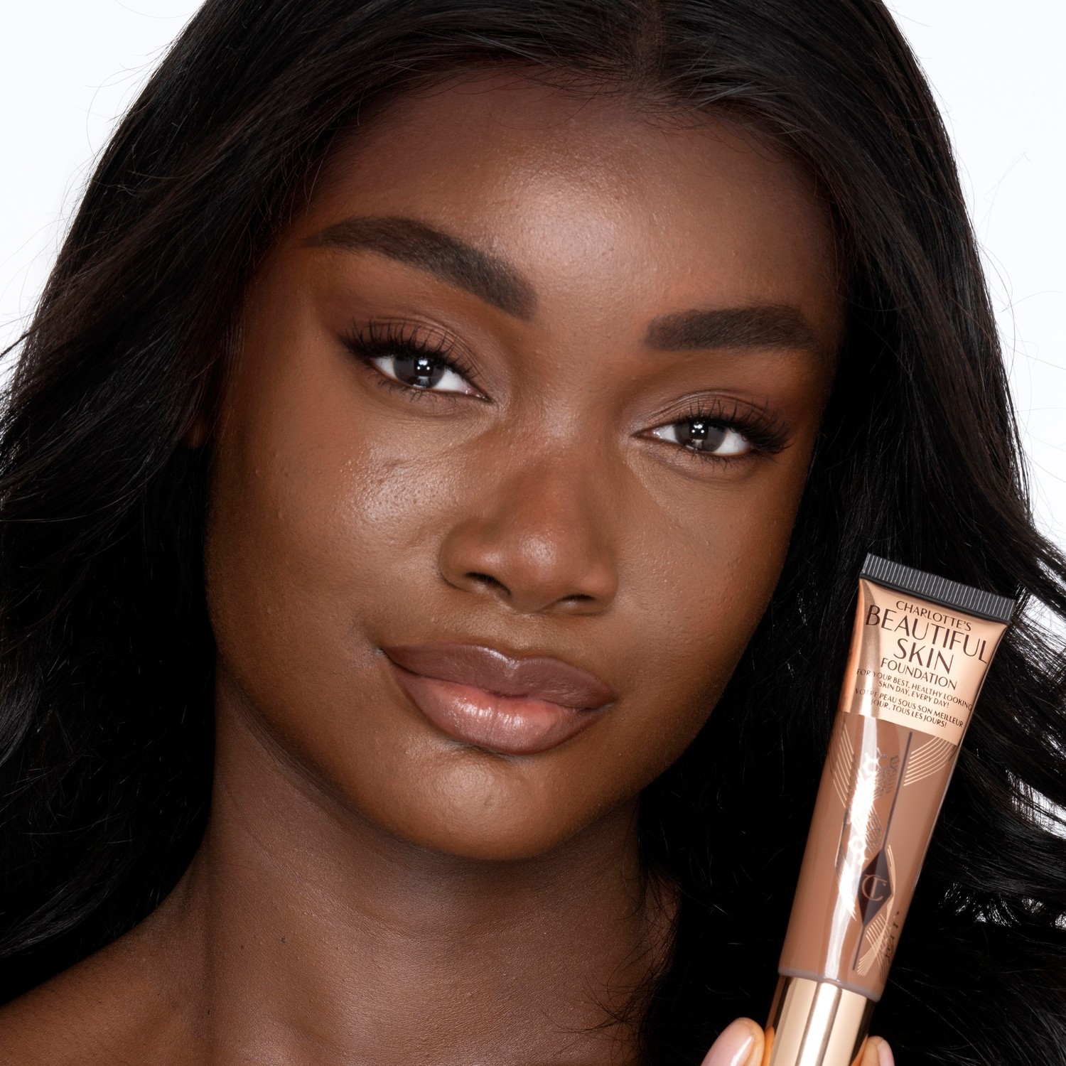 Тональный крем для лица beautiful skin Charlotte Tilbury, 15 - neutral, объем 30 мл — фото 2