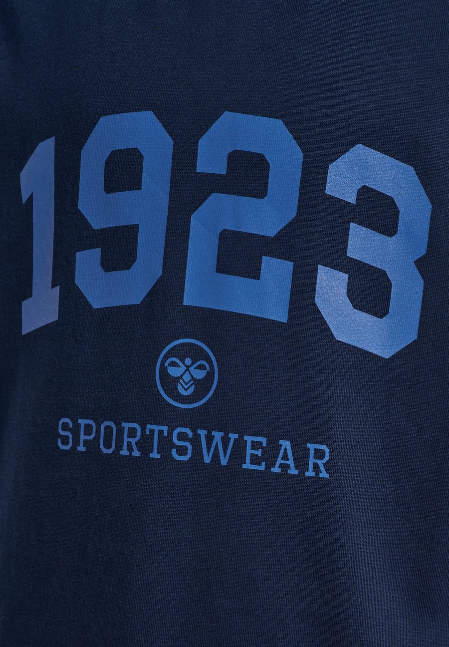 Футболка Hummel GRAPHIC 1923 S/S, Dress Blues/Blue — фото 3