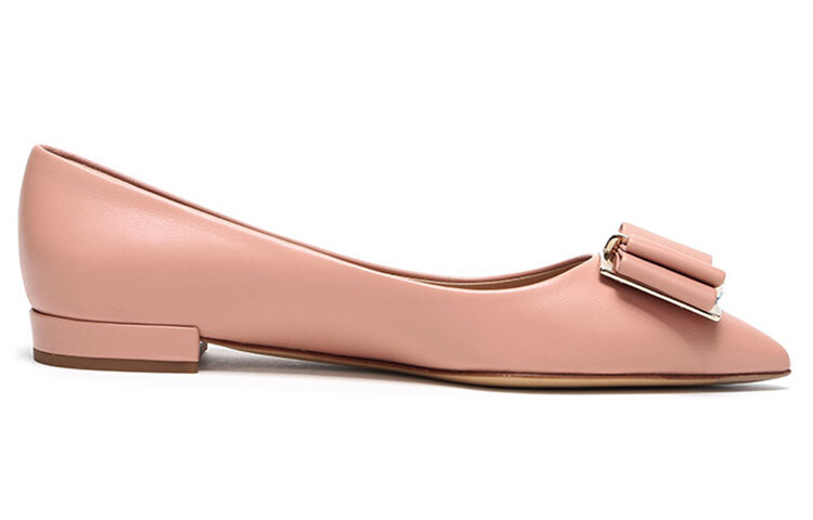 Женская повседневная обувь Женские низкие туфли телесно-розового цвета Ferragamo — фото 2